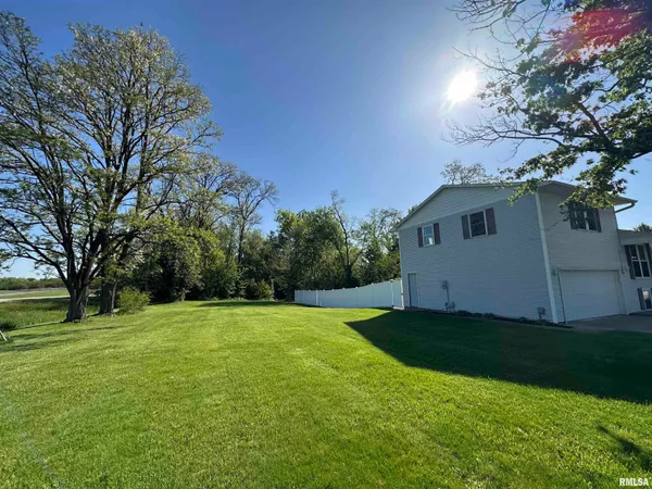 $275,000 | 5115 West Woodfern Road, Bartonville, IL 61607