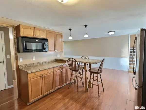 $275,000 | 5115 West Woodfern Road, Bartonville, IL 61607