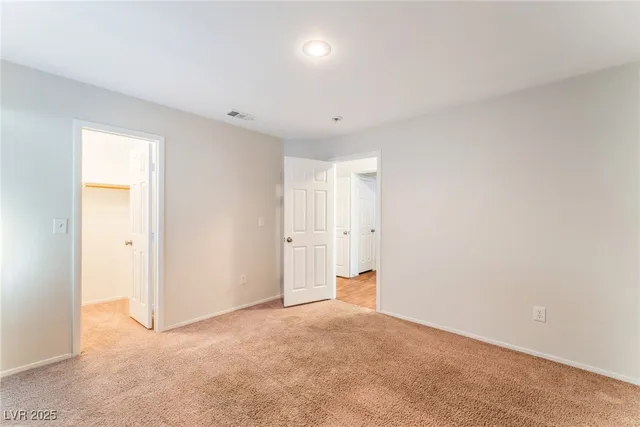 $3,000 | 8401 Cinnamon Hill Avenue, Las Vegas, NV 89129