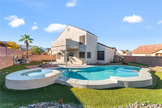 $3,000 | 8401 Cinnamon Hill Avenue, Las Vegas, NV 89129