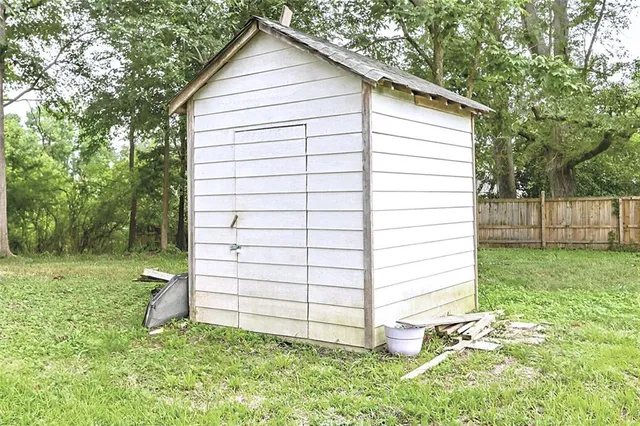 a view of backyard of house