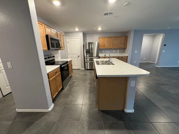 $1,899 | 1633 West Pinkley Court, Coolidge, AZ 85128