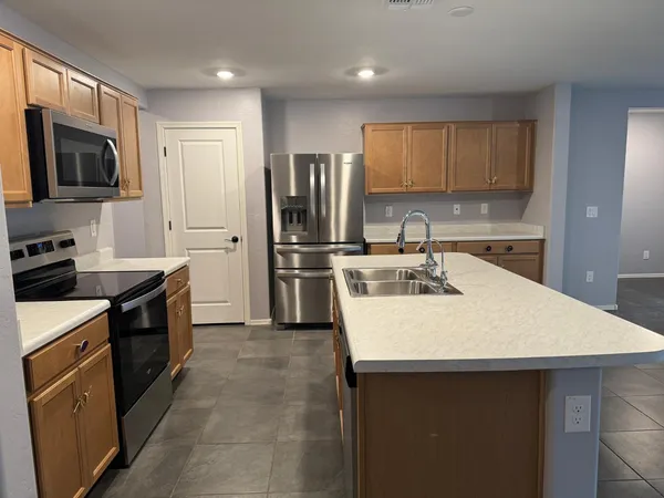 $1,899 | 1633 West Pinkley Court, Coolidge, AZ 85128