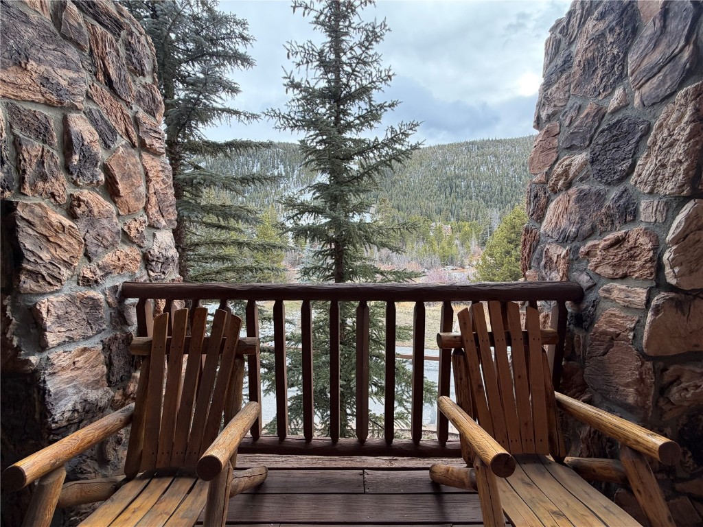 22714 Highway 6, Unit 5971 Keystone, CO 80435 - Photo 16 of 21 a balcony with chairs