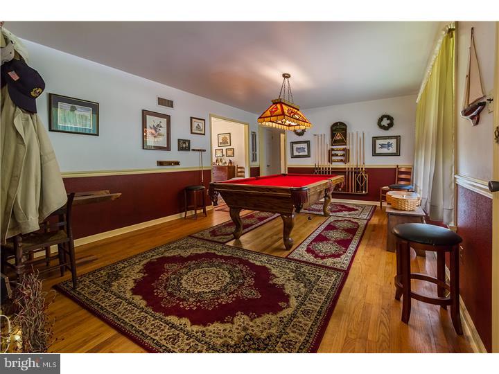 435 Forked Neck Road Shamong, NJ 08088 - Photo 11 of 25 Living Room