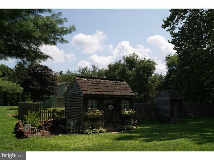 435 Forked Neck Road Shamong, NJ 08088 - Photo 10 of 25 View in Back