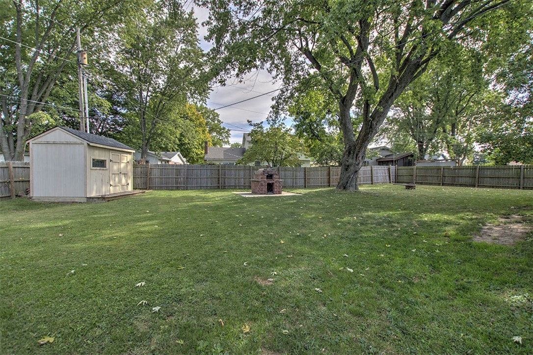 4074 Sheffield Court Decatur, IL 62526 - Photo 33 of 35