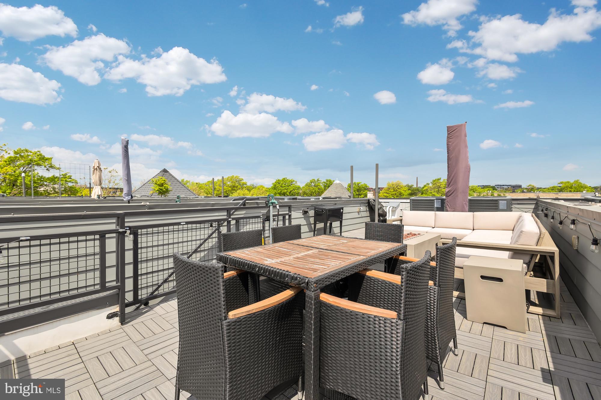 146 S Street Northwest, Unit B Washington, DC 20001 - Photo 42 of 51 a view of a terrace with city view