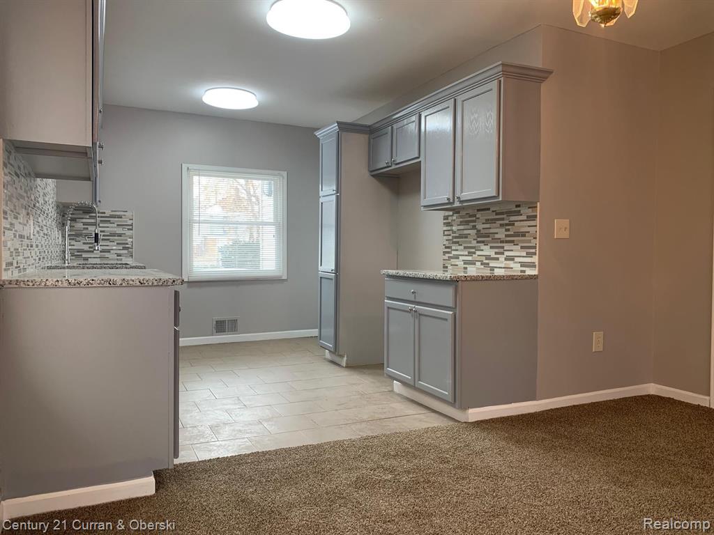 7038 Middlepointe Street Dearborn, MI 48126 - Photo 7 of 25
