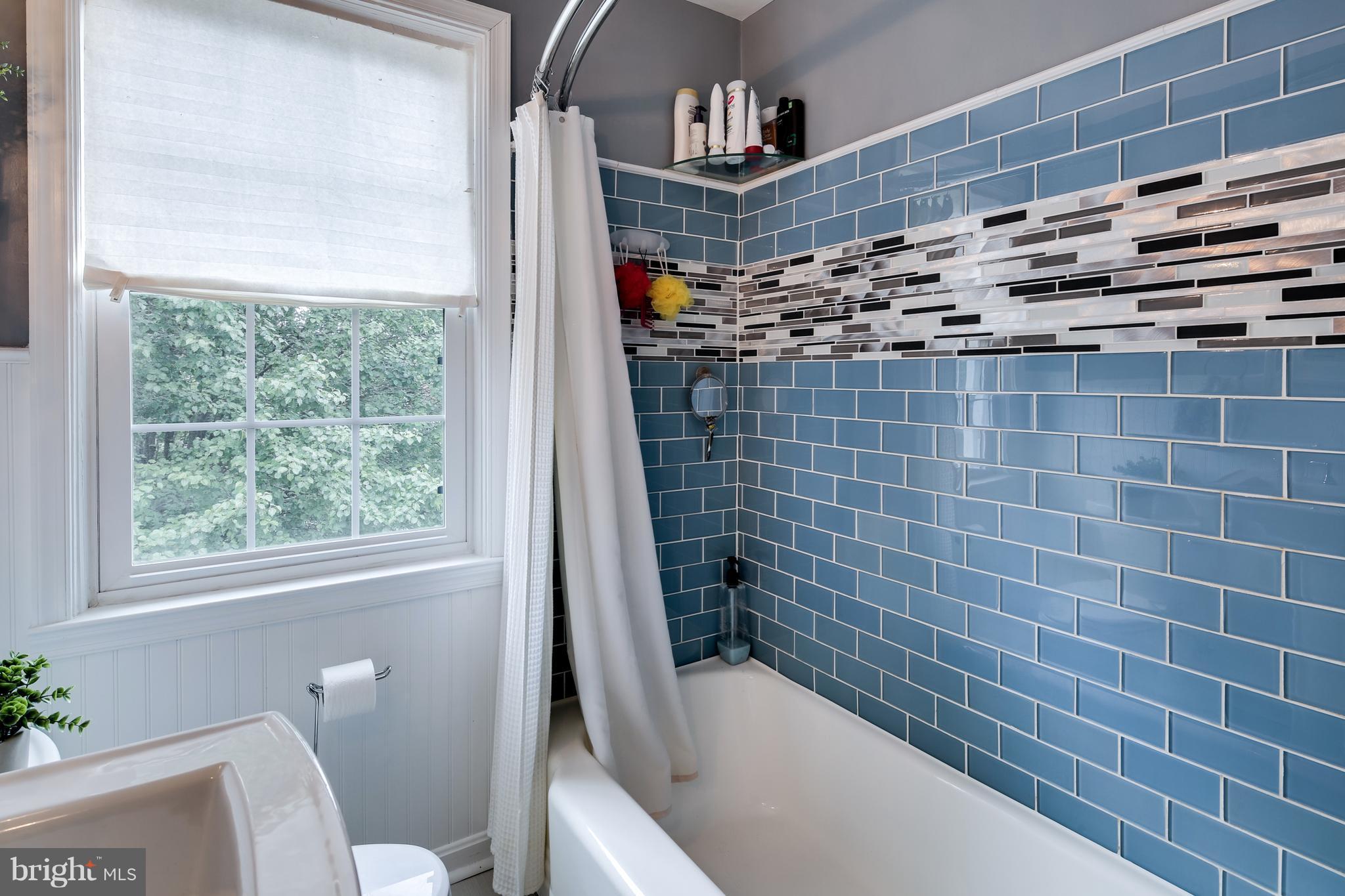 1888 Edgewood Road Towson, MD 21286 - Photo 19 of 27 Bath