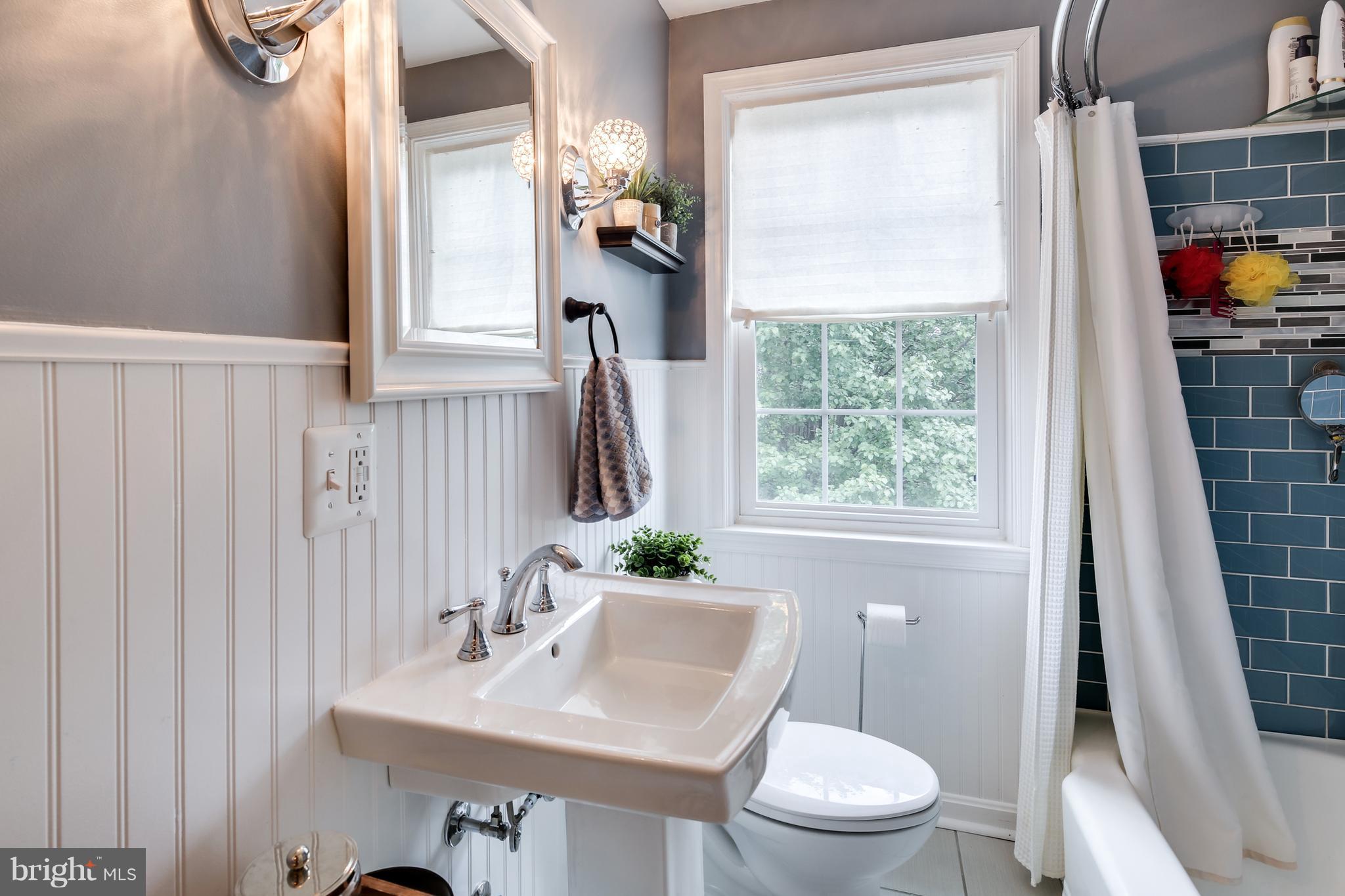 1888 Edgewood Road Towson, MD 21286 - Photo 20 of 27 Bath