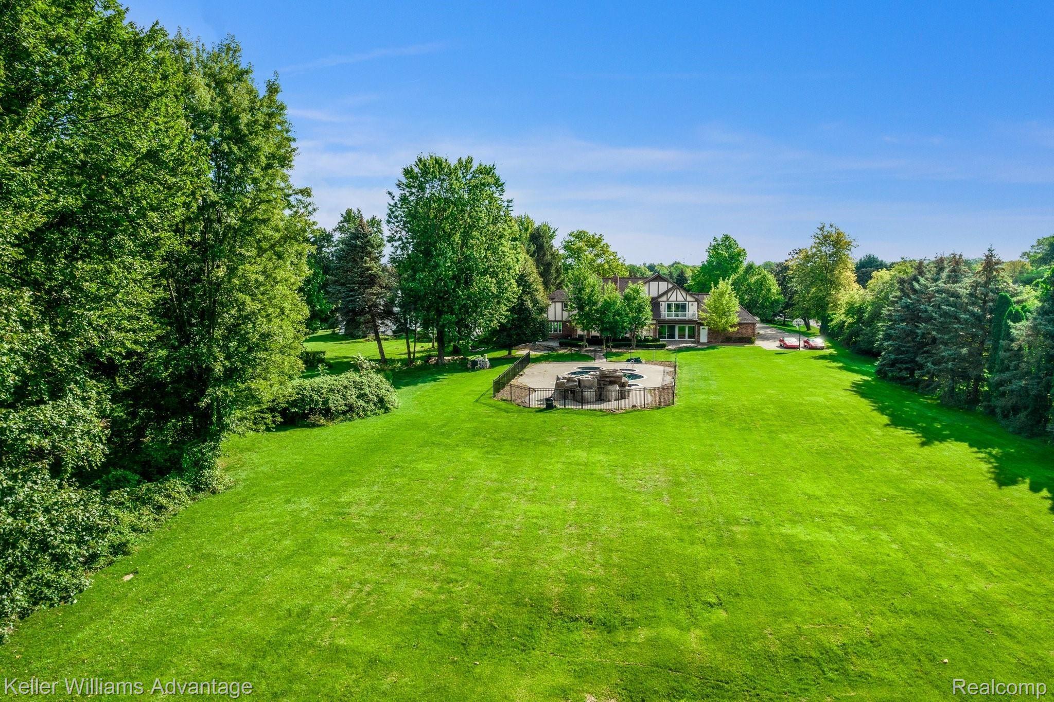 38125 Hayes Road Sterling Heights, MI 48313 - Photo 81 of 83 Aerial view from rear of lot.