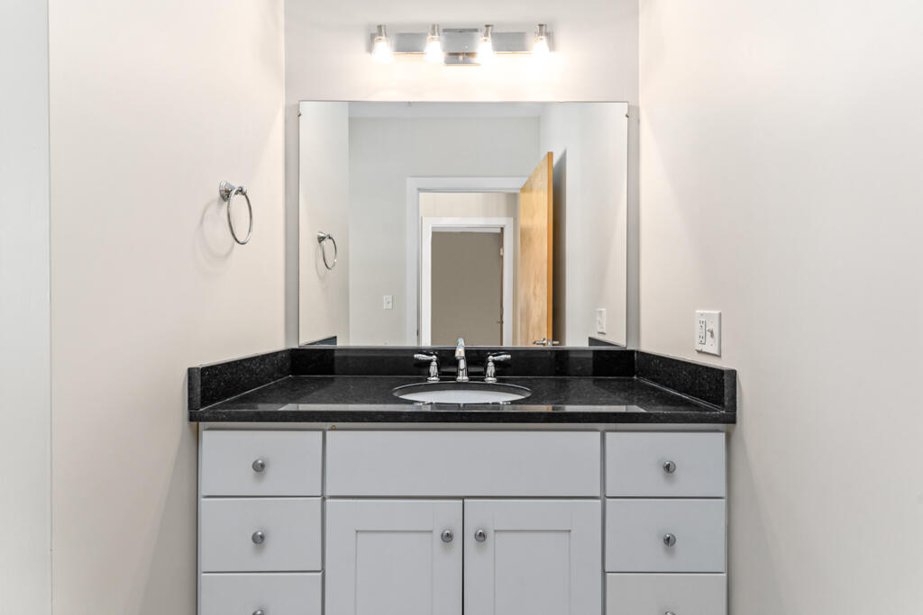 133 York Street, Unit 2B Portland, ME 04101 - Photo 22 of 32 DSC05990