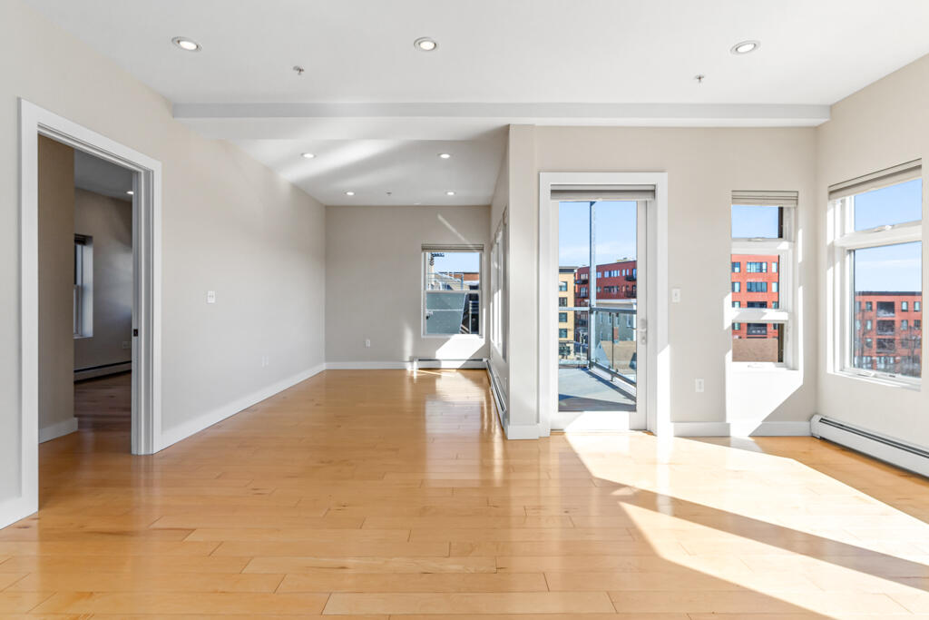 133 York Street, Unit 2B Portland, ME 04101 - Photo 10 of 32 DSC05948