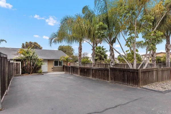 $2,150,000 | 889-91 Bracero Road, Encinitas, CA 92024