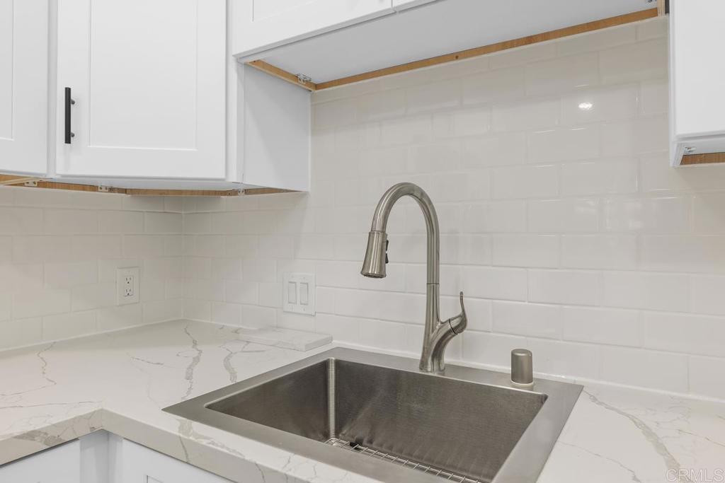 889-91 Bracero Road Encinitas, CA 92024 - Photo 12 of 59