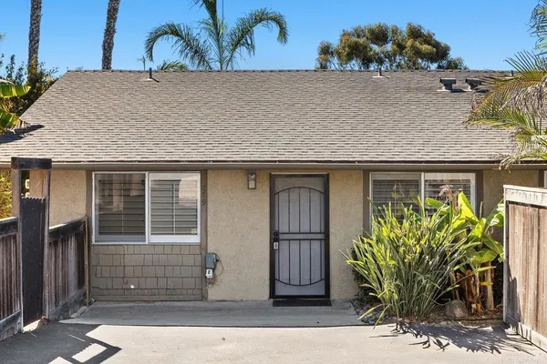 $2,150,000 | 889-91 Bracero Road, Encinitas, CA 92024