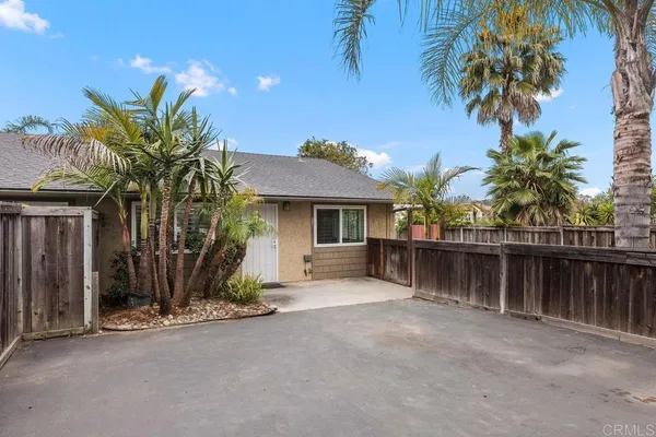 $2,150,000 | 889-91 Bracero Road, Encinitas, CA 92024