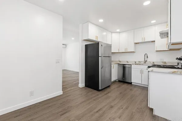 $2,150,000 | 889-91 Bracero Road, Encinitas, CA 92024