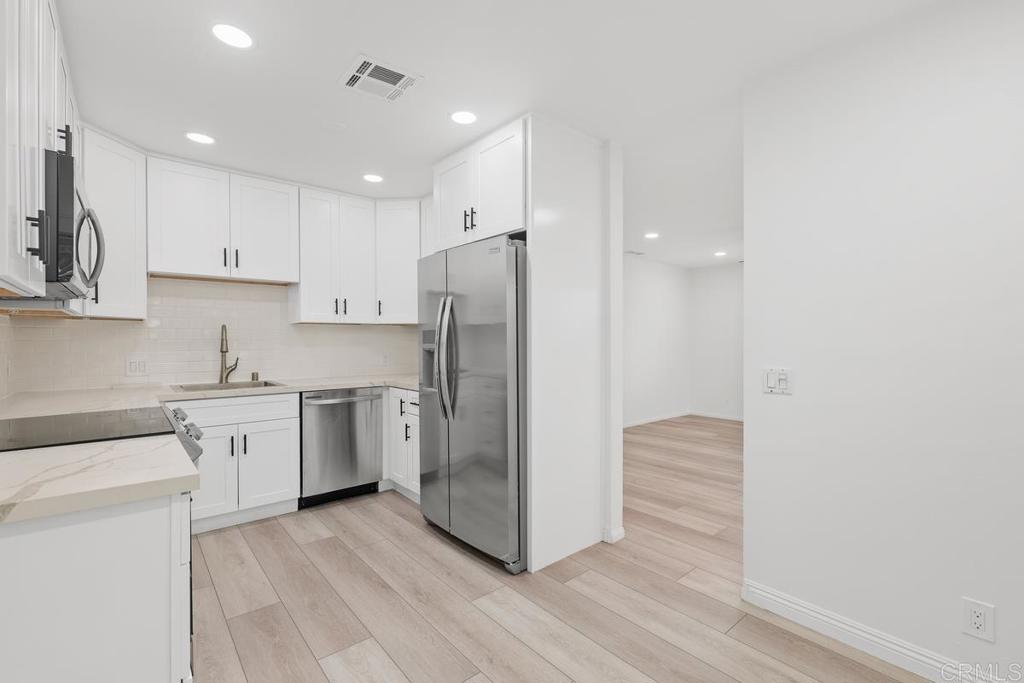 889-91 Bracero Road Encinitas, CA 92024 - Photo 8 of 59