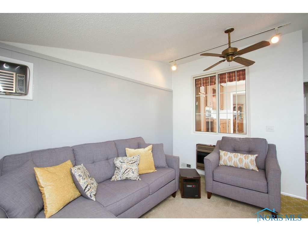544 Waybridge Road Toledo, OH 43612 - Photo 8 of 18 Gallery Image 8