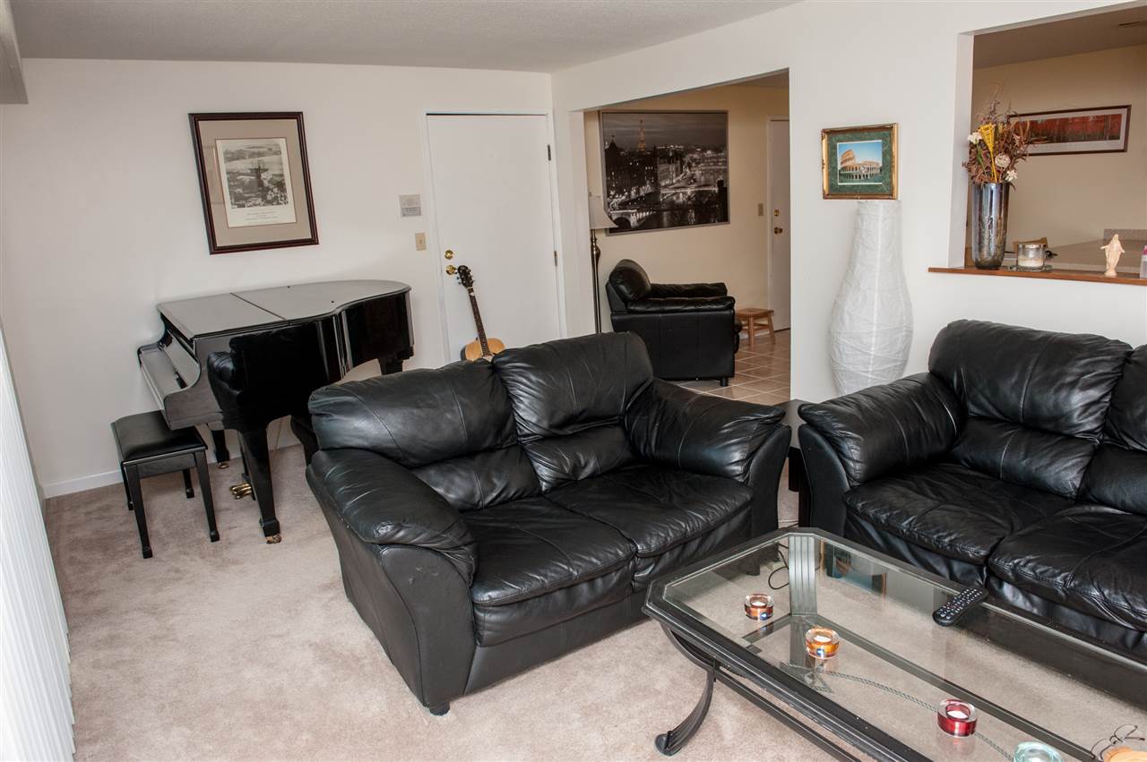 2 Brookside Drive, Unit 6 Exeter, NH 03833 - Photo 3 of 19