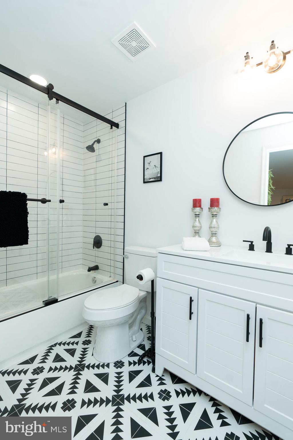 2306 Maple Road Sparrows Point, MD 21219 - Photo 17 of 43