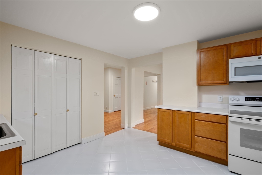 10 Frances Street, Unit 10 Newton, MA 02461 - Photo 4 of 16