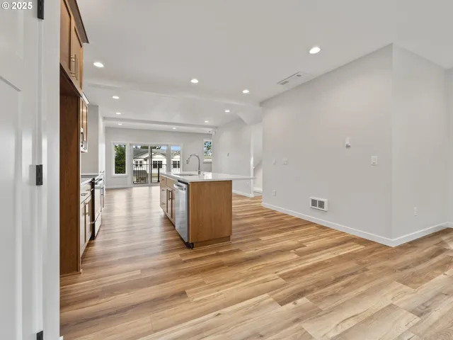 $439,000 | 1496 Southeast Marine Avenue, Lincoln City, OR 97367