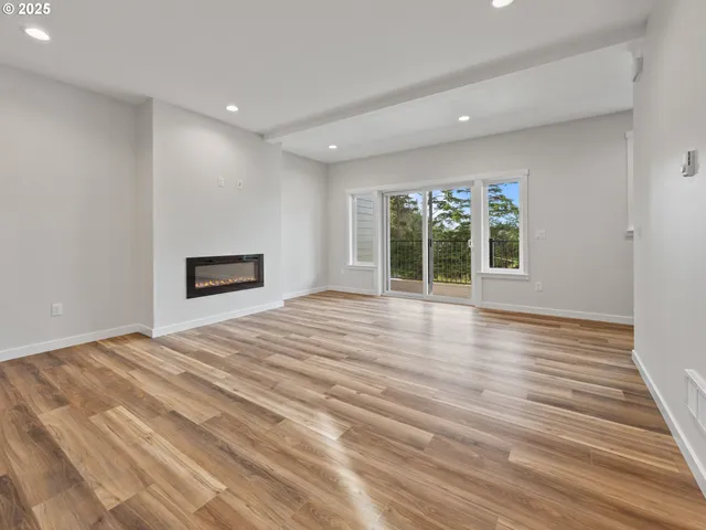 $439,000 | 1496 Southeast Marine Avenue, Lincoln City, OR 97367