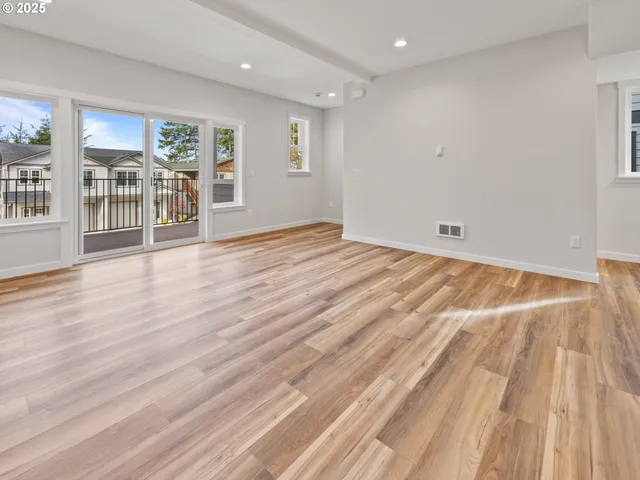 $439,000 | 1496 Southeast Marine Avenue, Lincoln City, OR 97367