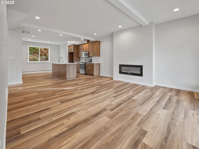 $439,000 | 1496 Southeast Marine Avenue, Lincoln City, OR 97367