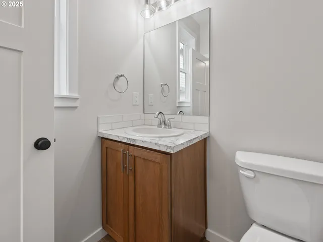 $439,000 | 1496 Southeast Marine Avenue, Lincoln City, OR 97367