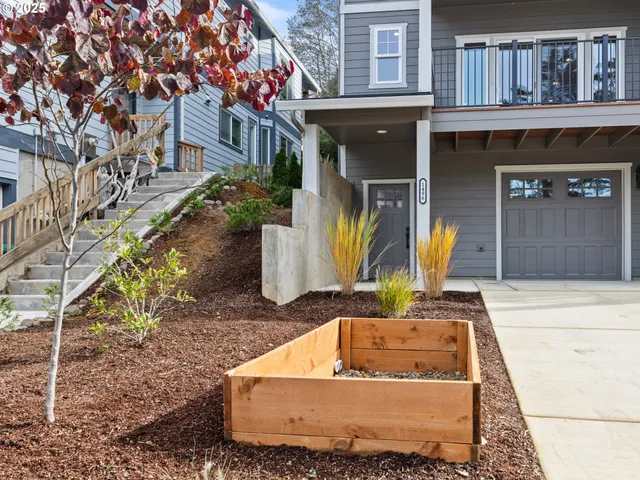 $439,000 | 1496 Southeast Marine Avenue, Lincoln City, OR 97367