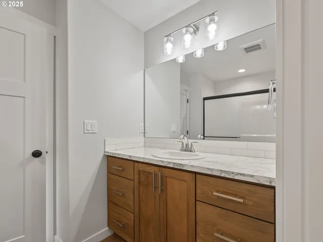 $439,000 | 1496 Southeast Marine Avenue, Lincoln City, OR 97367