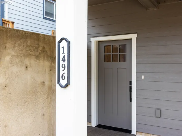 $439,000 | 1496 Southeast Marine Avenue, Lincoln City, OR 97367