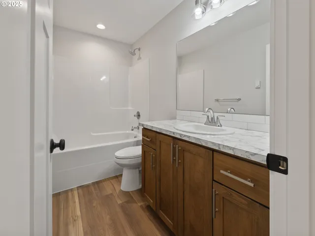 $439,000 | 1496 Southeast Marine Avenue, Lincoln City, OR 97367