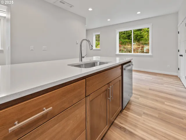 $439,000 | 1496 Southeast Marine Avenue, Lincoln City, OR 97367