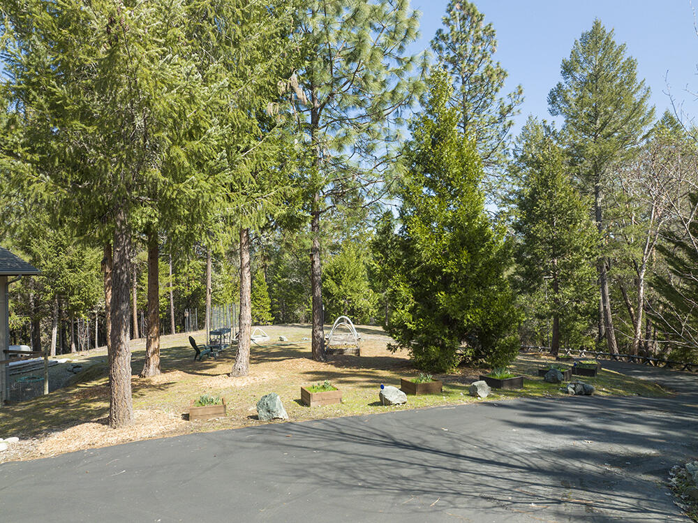 842 North Pinnon Road Grants Pass, OR 97526 - Photo 46 of 58 39
