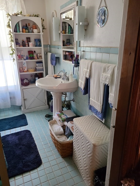69 Clarendon Street Springfield, MA 01109 - Photo 14 of 22 Gallery Image 14
