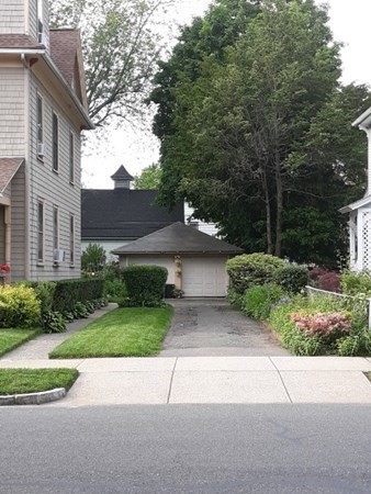 69 Clarendon Street Springfield, MA 01109 - Photo 4 of 22 Gallery Image 4