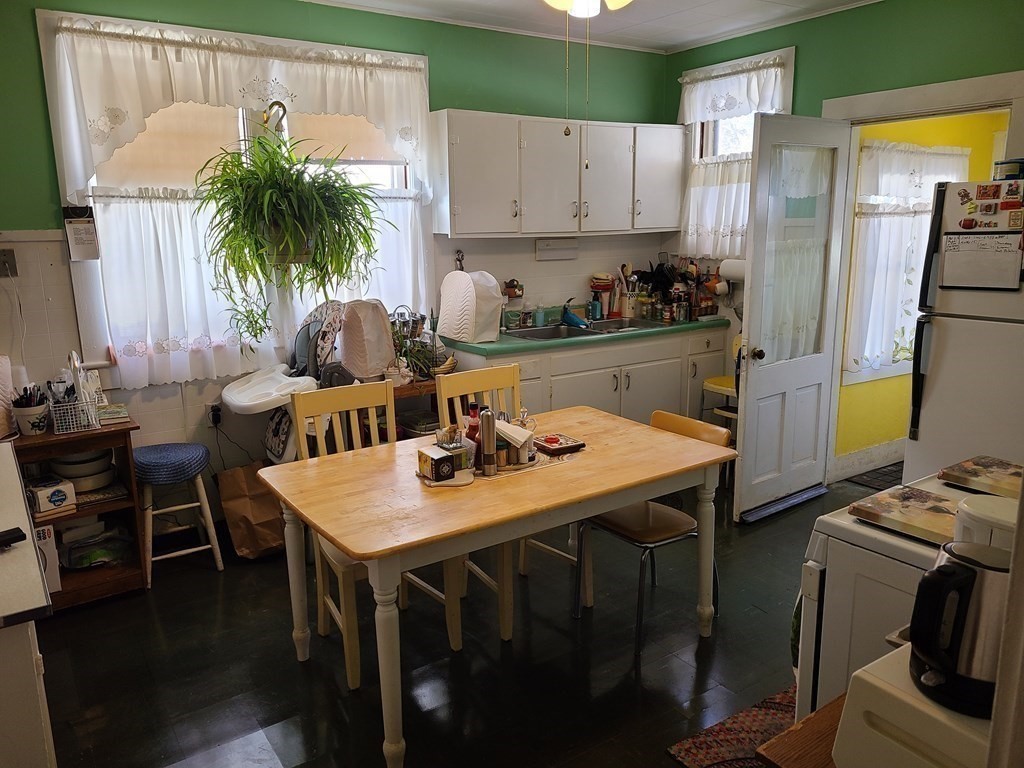 69 Clarendon Street Springfield, MA 01109 - Photo 8 of 22 Gallery Image 8