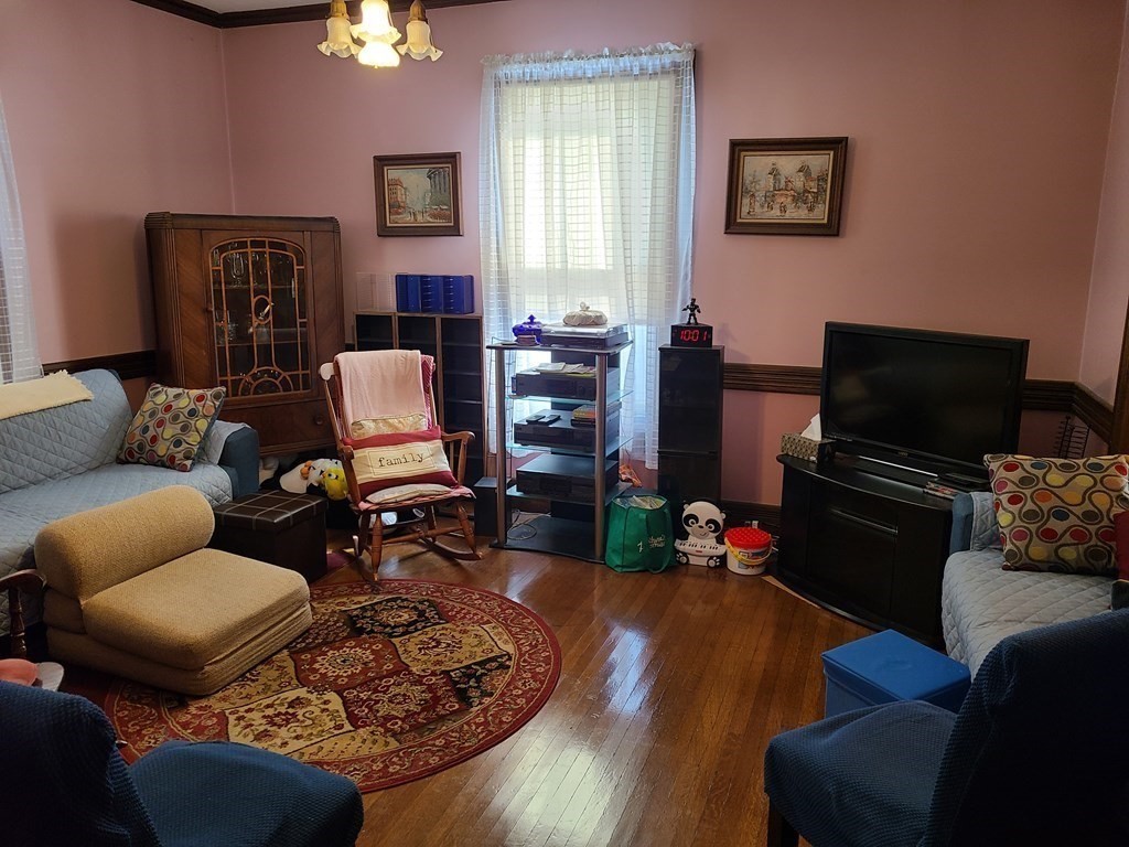 69 Clarendon Street Springfield, MA 01109 - Photo 9 of 22 Gallery Image 9