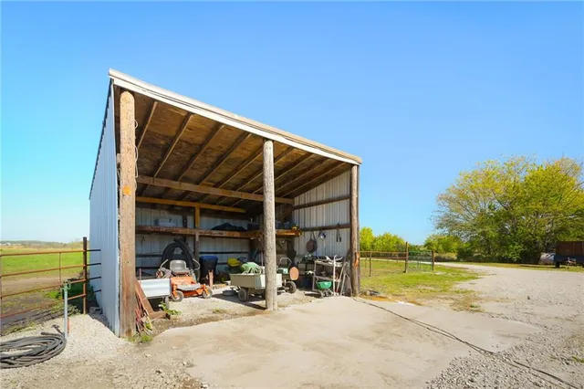 $499,000 | 1428 Northwest 325th Road, Holden, MO 64040