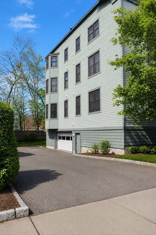 185 High Street, Unit 303 Brookline, MA 02445 - Photo 2 of 12