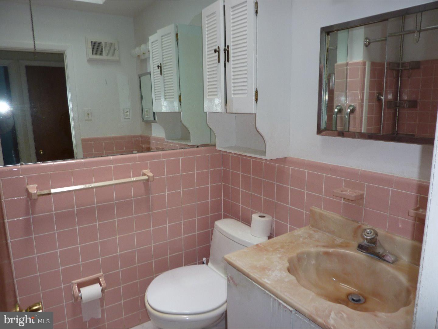 8907 Blue Grass Road Philadelphia, PA 19152 - Photo 12 of 23 Gallery Image 12