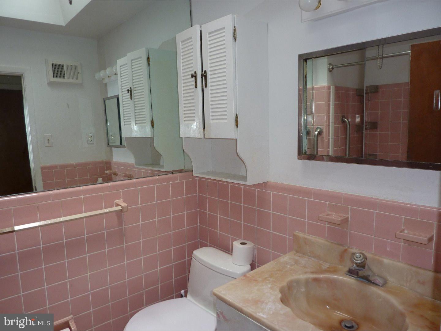 8907 Blue Grass Road Philadelphia, PA 19152 - Photo 13 of 23 Gallery Image 13