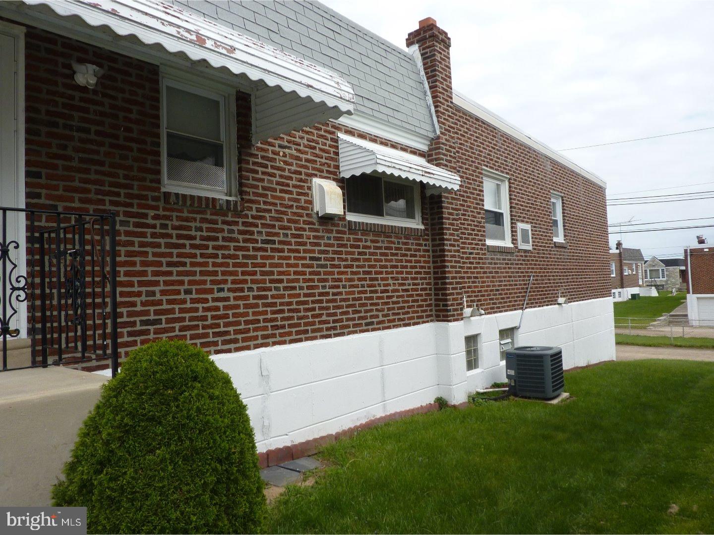 8907 Blue Grass Road Philadelphia, PA 19152 - Photo 4 of 23 Gallery Image 4