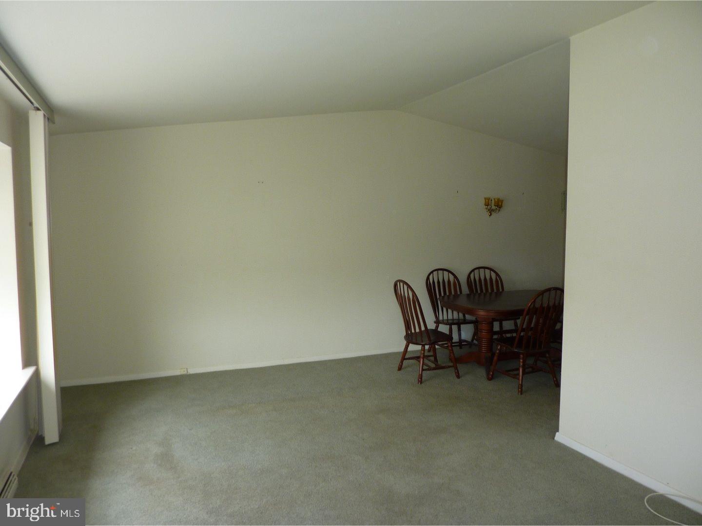 8907 Blue Grass Road Philadelphia, PA 19152 - Photo 5 of 23 Gallery Image 5