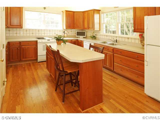 220 Broad St Road Manakin-Sabot, VA 23103 - Photo 5 of 12 Kitchen